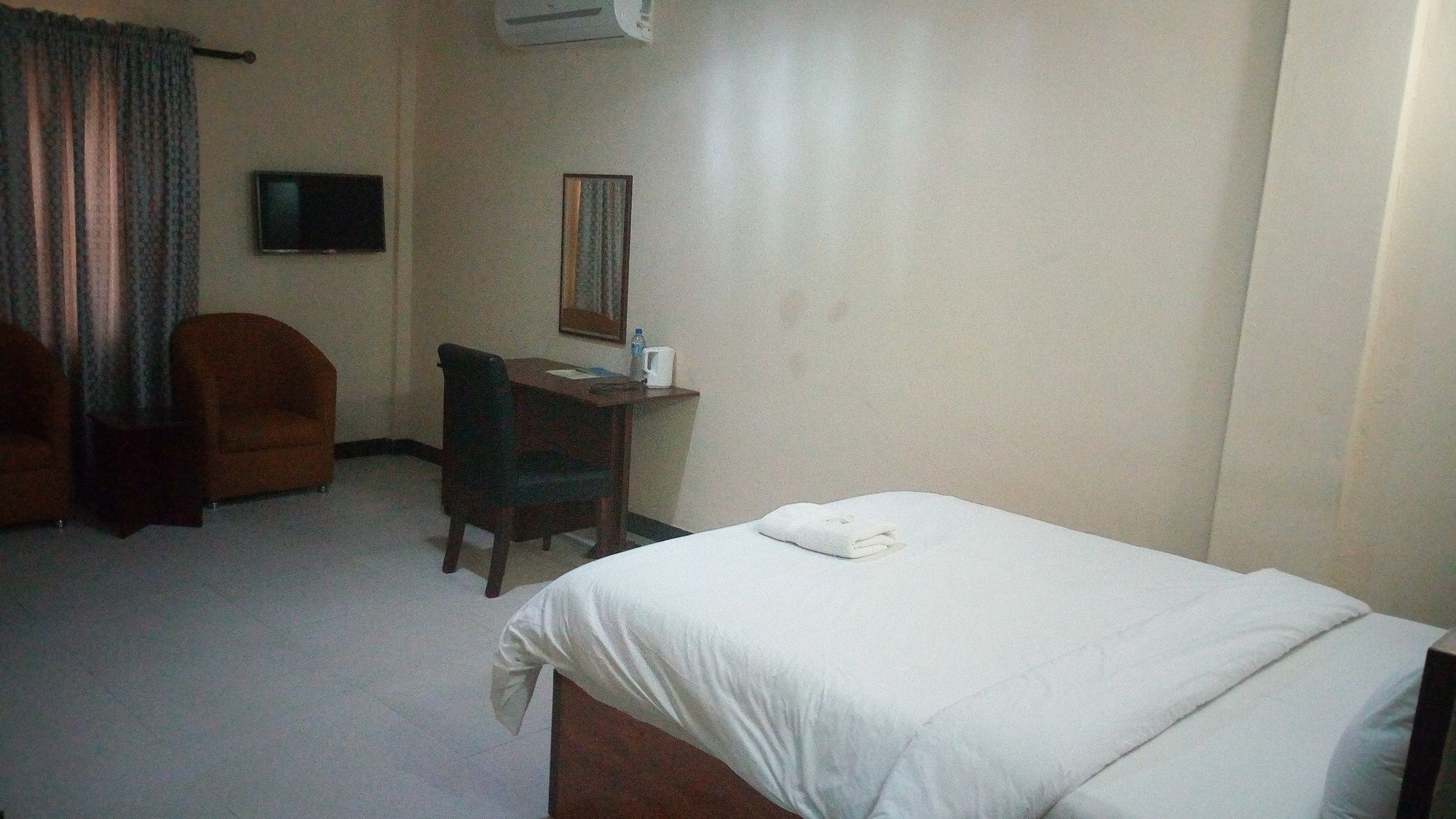 Providence Hotel Abeokuta Экстерьер фото